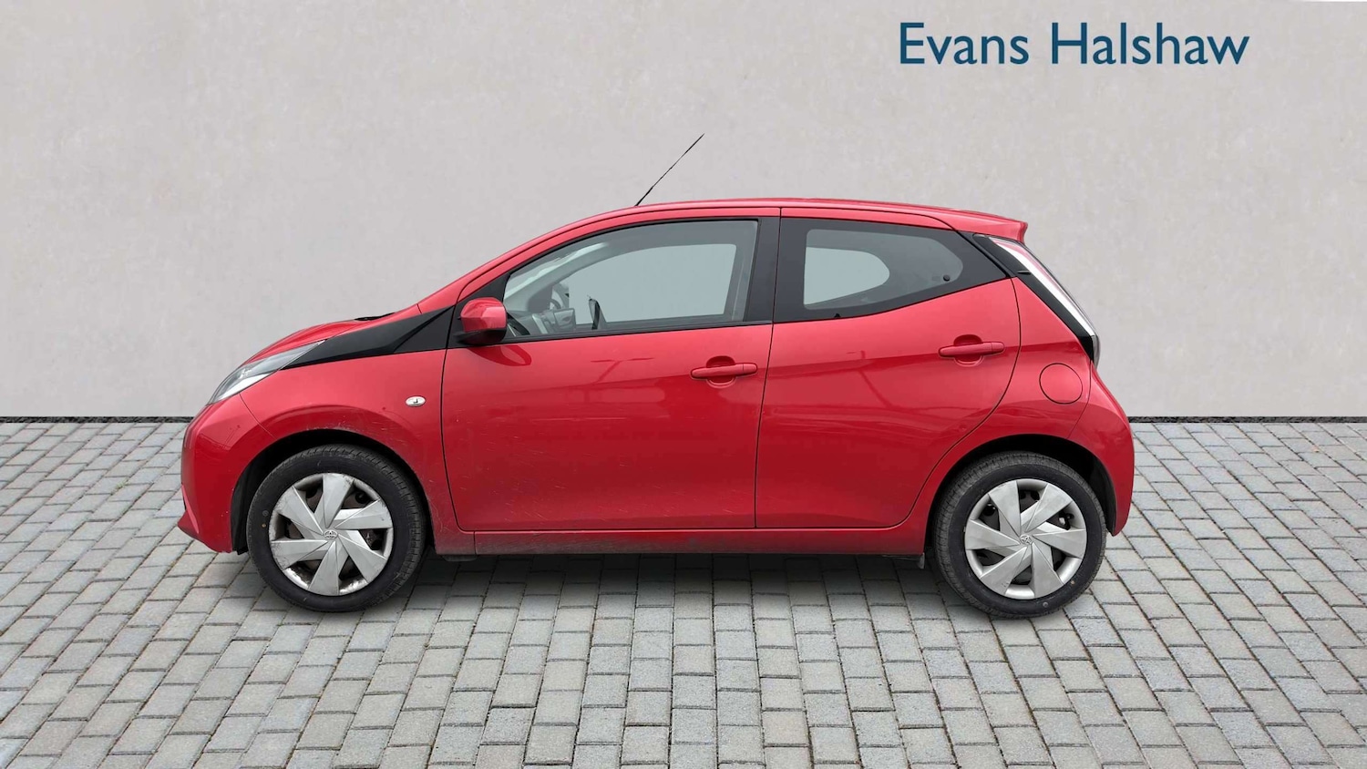 Used Toyota AYGO 2017 for sale - 78060292: Photo 4