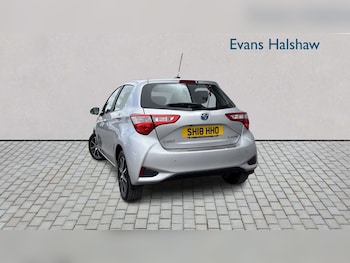 Used Toyota Yaris 2018 for sale - 79306830: Photo