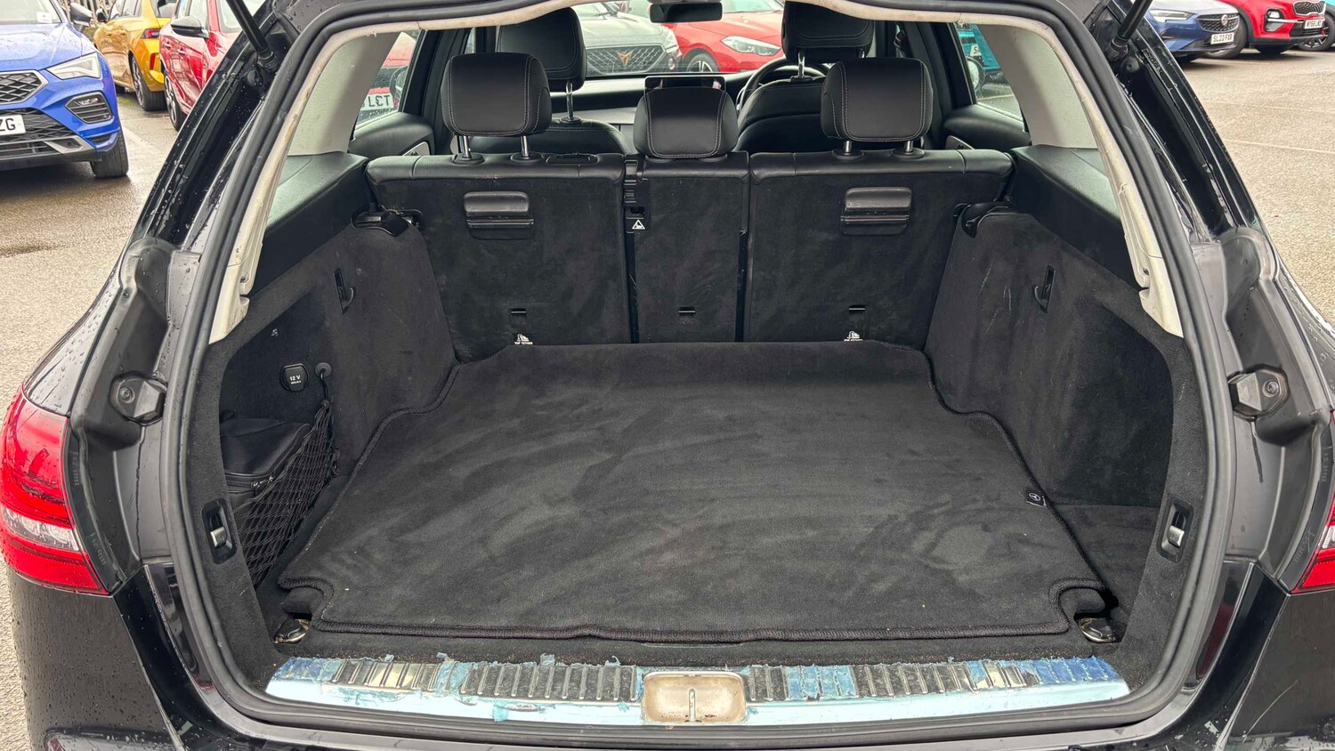 Used Mercedes-Benz C Class for sale - 77859229: Photo 8