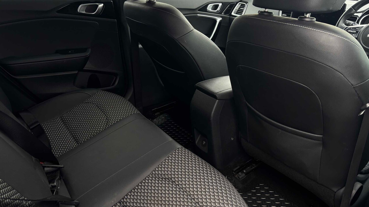 Used Kia Ceed for sale - 77858239: Photo 15