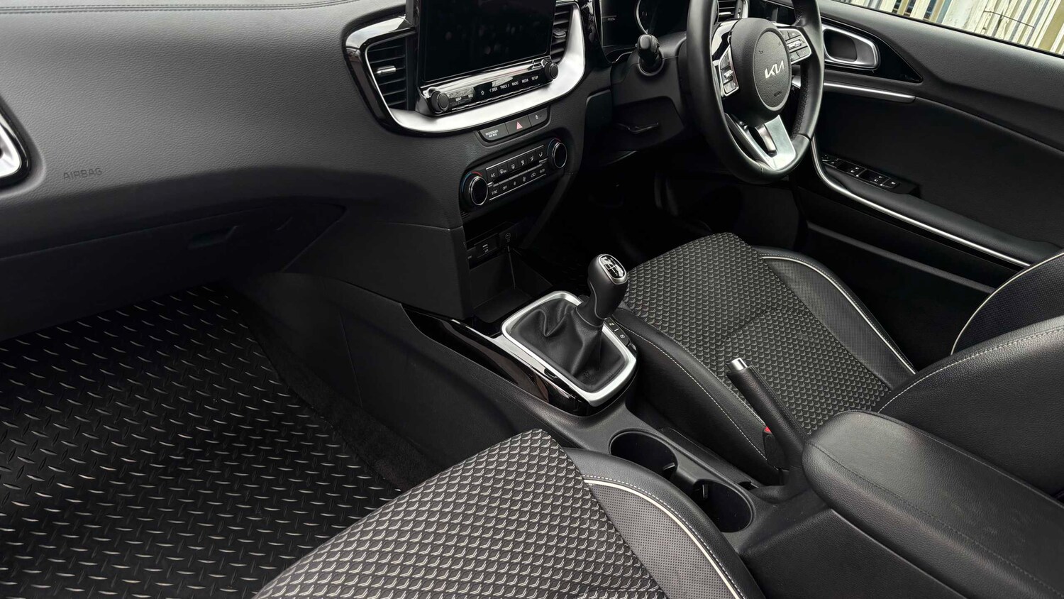 Used Kia Ceed for sale - 77858239: Photo 16