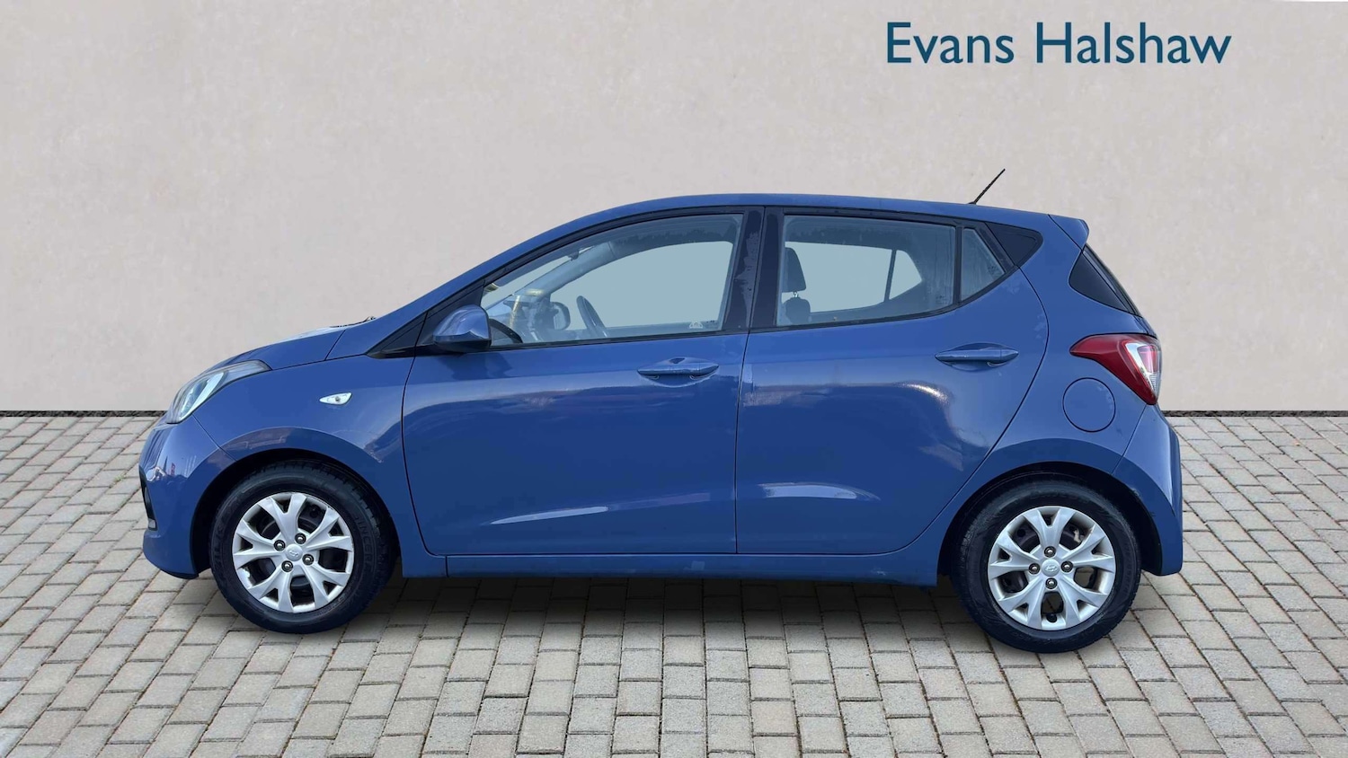 Used Hyundai i10 2014 for sale - 77859343: Photo 4
