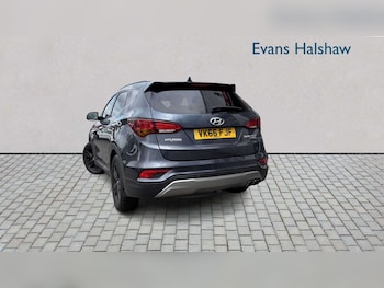 Used Hyundai Santa Fe 2016 for sale - 79339768: Photo