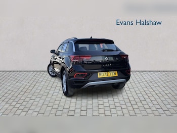 Used Volkswagen T-Roc 2022 for sale - 79079159: Photo