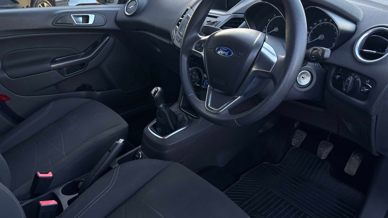 Used Ford Fiesta 2015 for sale - 77943182: Photo 10