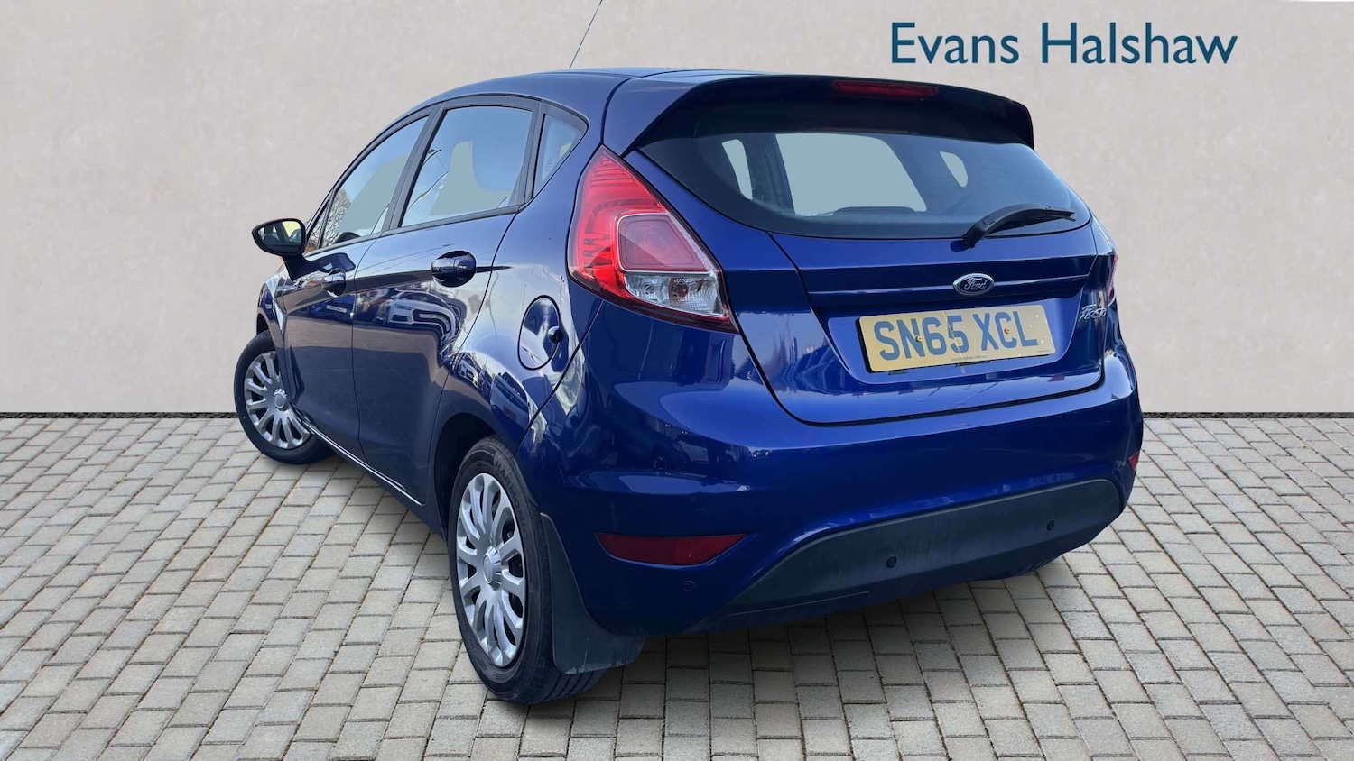 Used Ford Fiesta 2015 for sale - 77943182: Photo 2