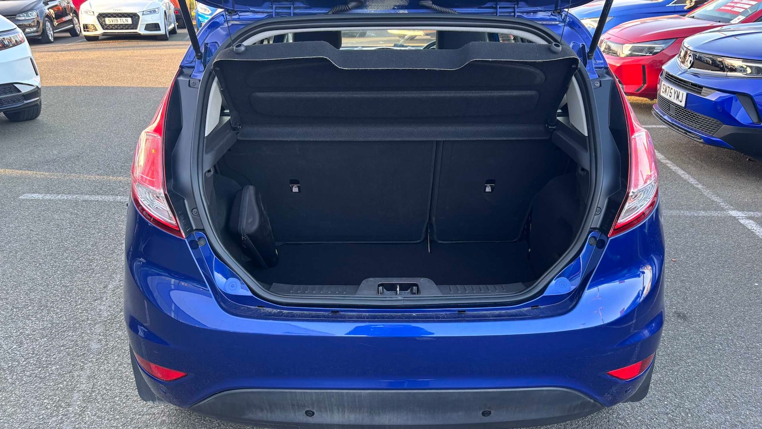 Used Ford Fiesta 2015 for sale - 77943182: Photo 8