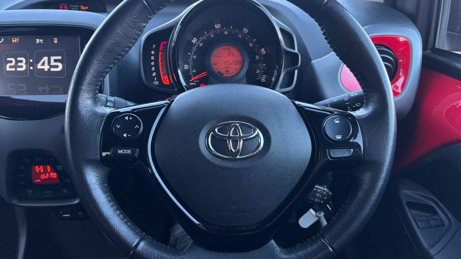 Used Toyota AYGO for sale - 77860011: Photo 11