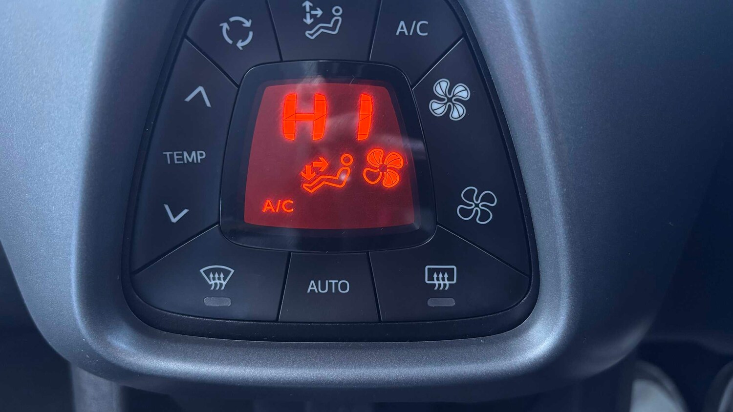 Used Toyota AYGO for sale - 77860011: Photo 21