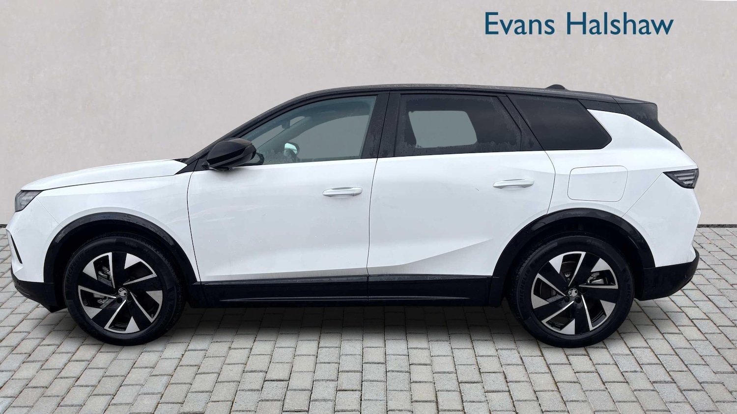 Used Vauxhall Grandland for sale - 77857830: Photo 3