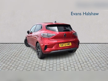 Used Renault Clio 2023 for sale - 78949528: Photo