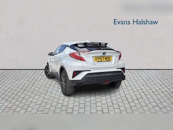 Used Toyota C-HR 2017 for sale - 79239402: Photo