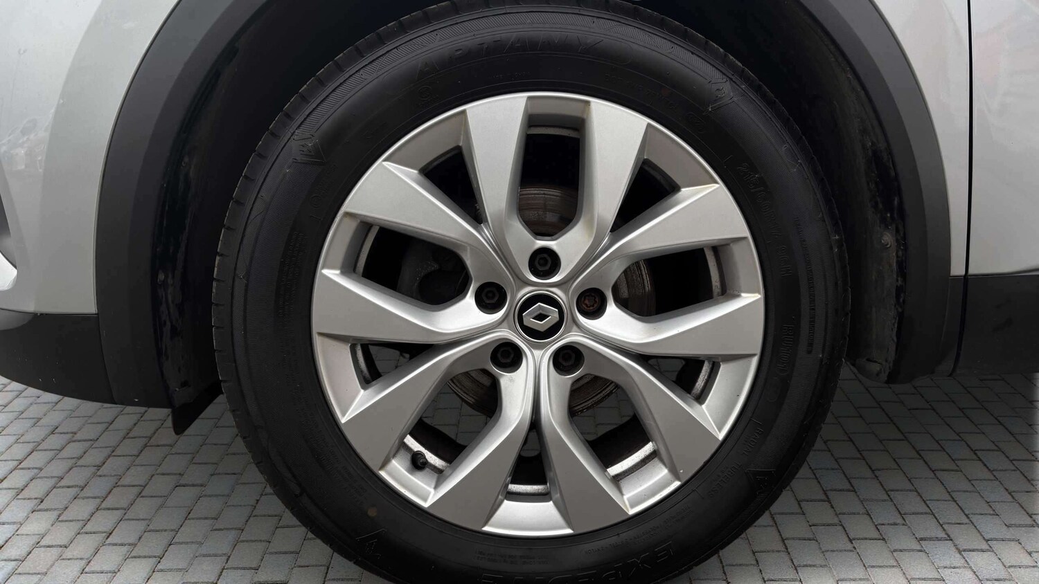 Used Renault Captur for sale - 77862269: Photo 7