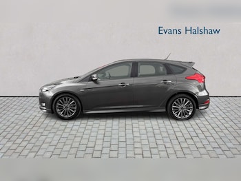 Used Ford Focus 2017 for sale - 79002082: Photo