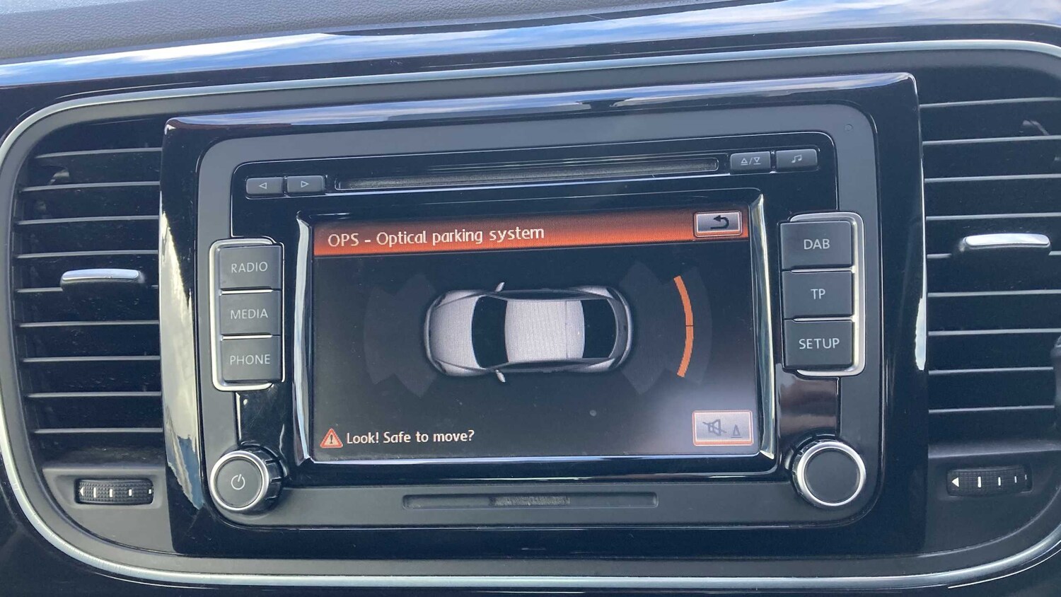 Used Volkswagen Beetle 2014 for sale - 77858141: Photo 25