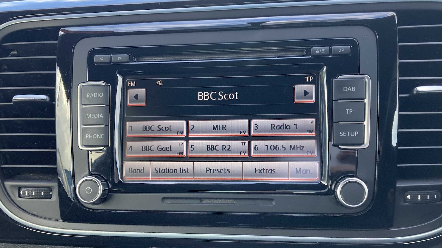 Used Volkswagen Beetle 2014 for sale - 77858141: Photo 29