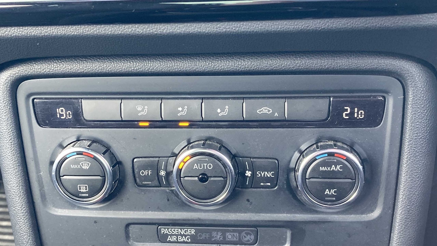 Used Volkswagen Beetle 2014 for sale - 77858141: Photo 30