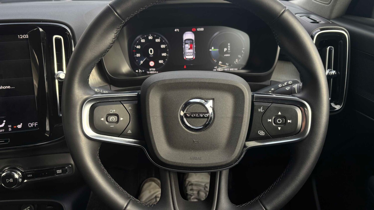 Used Volvo XC40 for sale - 77858417: Photo 11