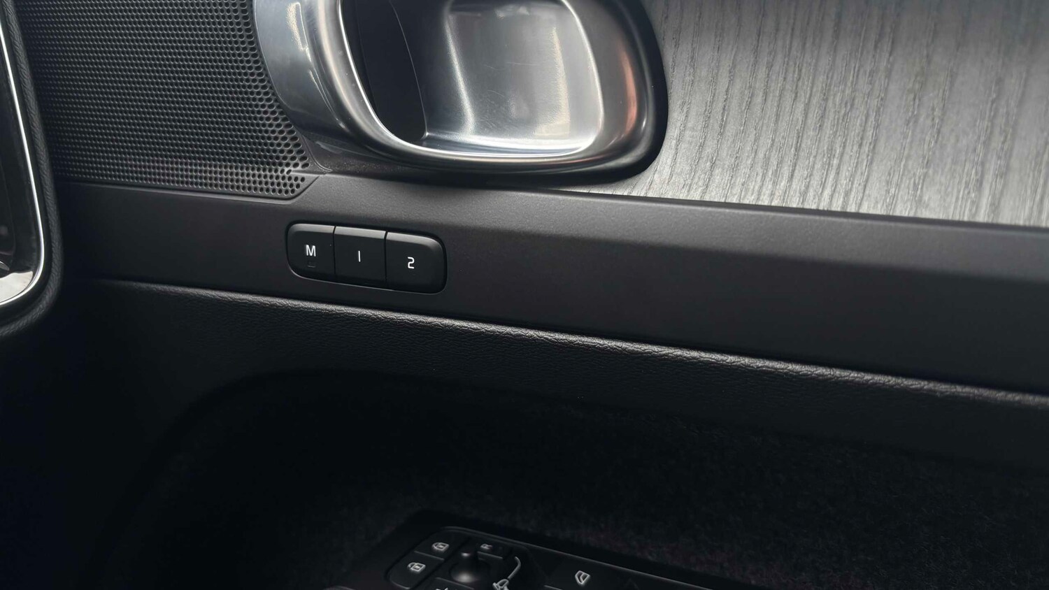 Used Volvo XC40 for sale - 77858417: Photo 21