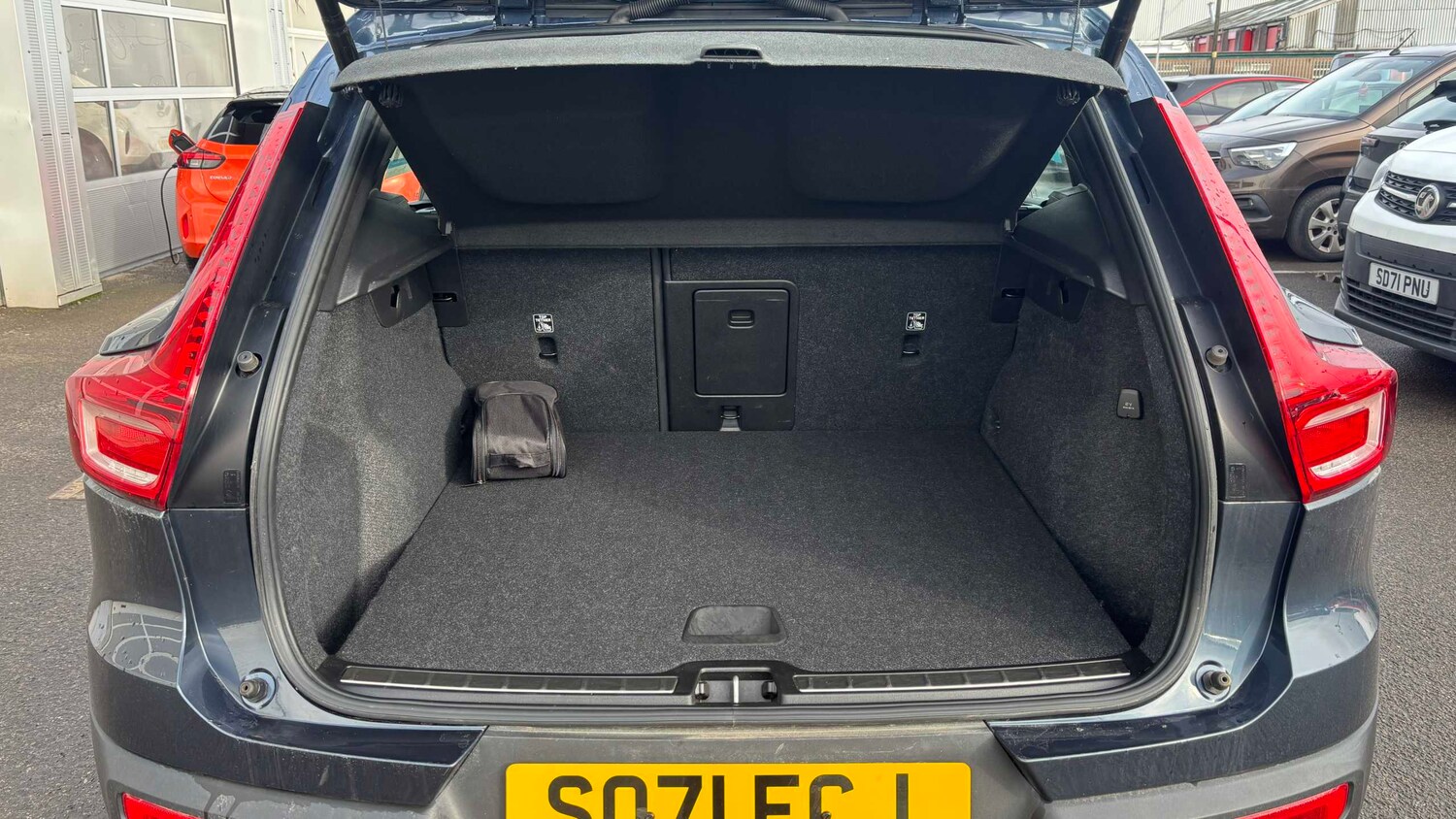 Used Volvo XC40 for sale - 77858417: Photo 8