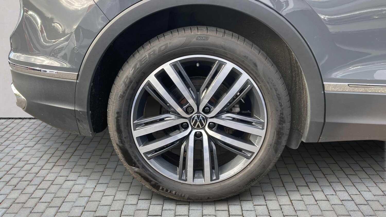 Used Volkswagen Tiguan for sale - 77857139: Photo 12