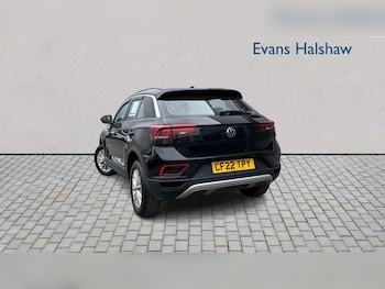 Used Volkswagen T-Roc 2022 for sale - 79215100: Photo