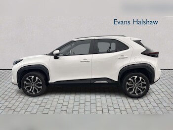 Used Toyota Yaris Cross 2023 for sale - 77860315: Photo