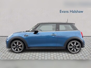 Used MINI Hatch 2022 for sale - 77861910: Photo
