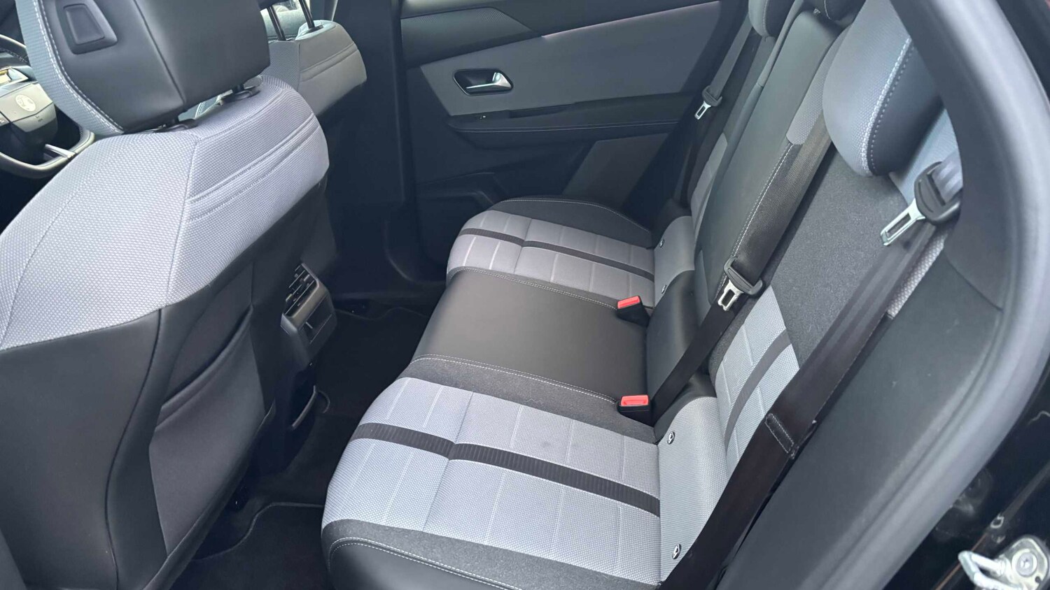 Used Vauxhall Grandland for sale - 77860311: Photo 17