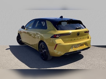 Used Vauxhall Astra 2025 for sale - 77859756: Photo