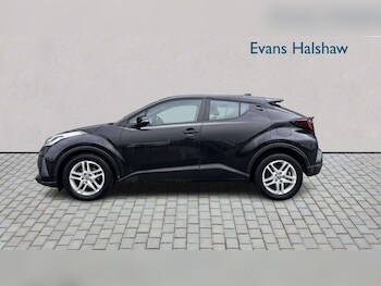 Used Toyota C-HR 2023 for sale - 78732243: Photo