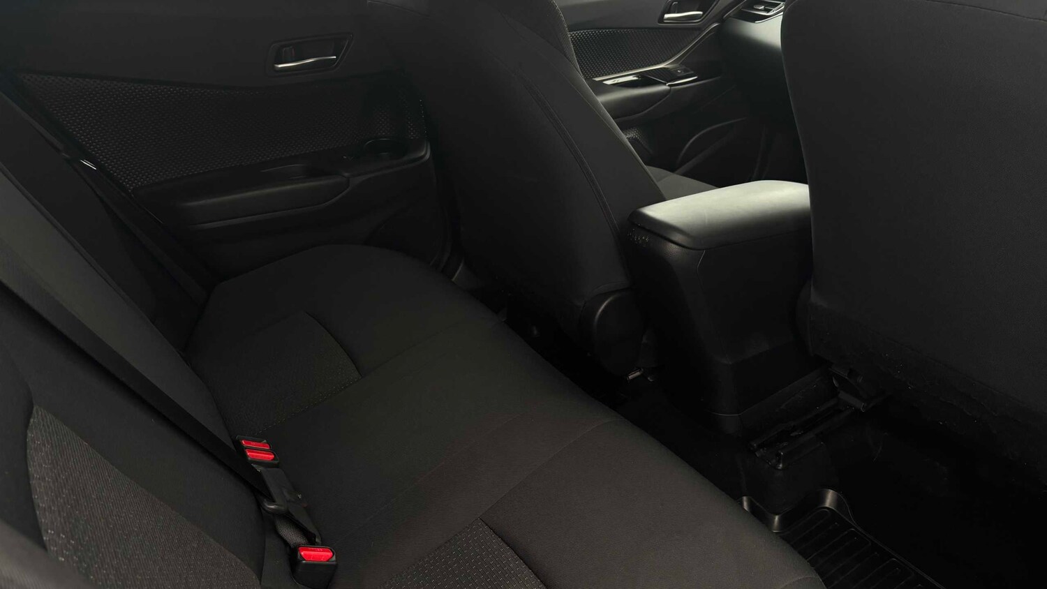 Used Toyota C-HR for sale - 77859025: Photo 15