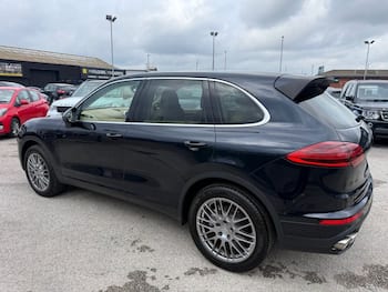 Used Porsche Cayenne 2015 for sale - 79735523: Photo