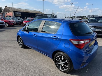 Used Toyota Yaris 2019 for sale - 79735494: Photo