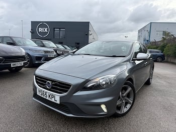 Used Volvo V40 2015 for sale - 79735500: Photo