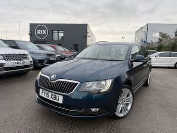Used Skoda Superb 2015 for sale - 79804538: Photo