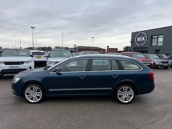 Used Skoda Superb 2015 for sale - 79804538: Photo