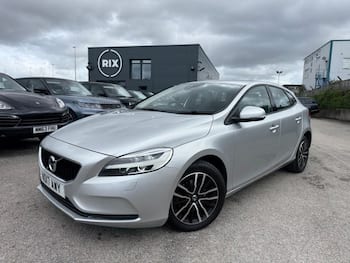 Used Volvo V40 2017 for sale - 79735457: Photo