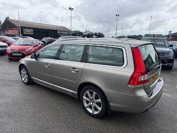 Used Volvo V70 2016 for sale - 79735549: Photo