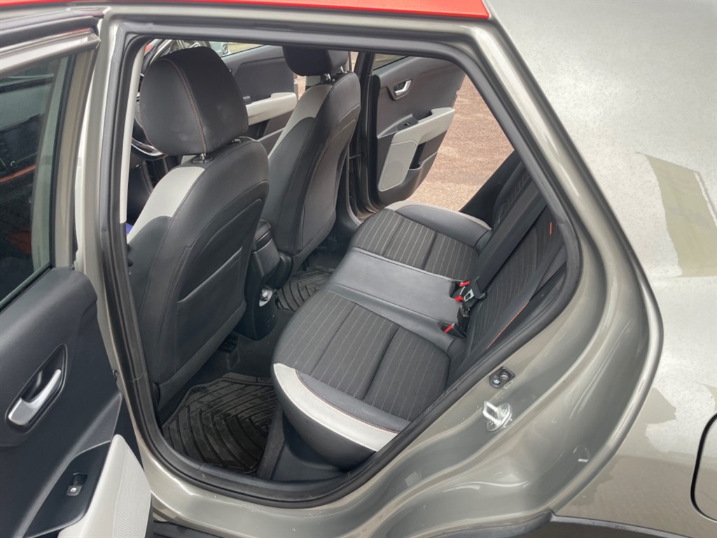 Used Kia Stonic 2018 for sale - 78042405: Photo 10