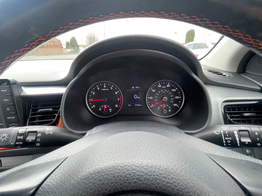 Used Kia Stonic 2018 for sale - 78042405: Photo 14