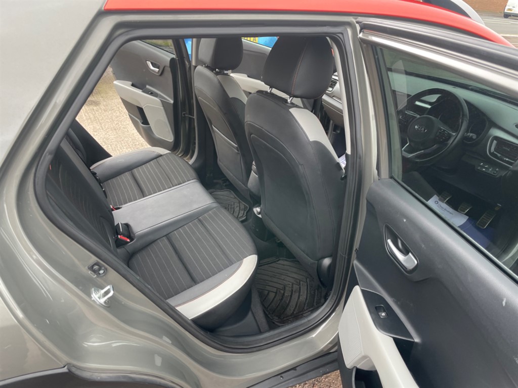 Used Kia Stonic 2018 for sale - 78042405: Photo 8