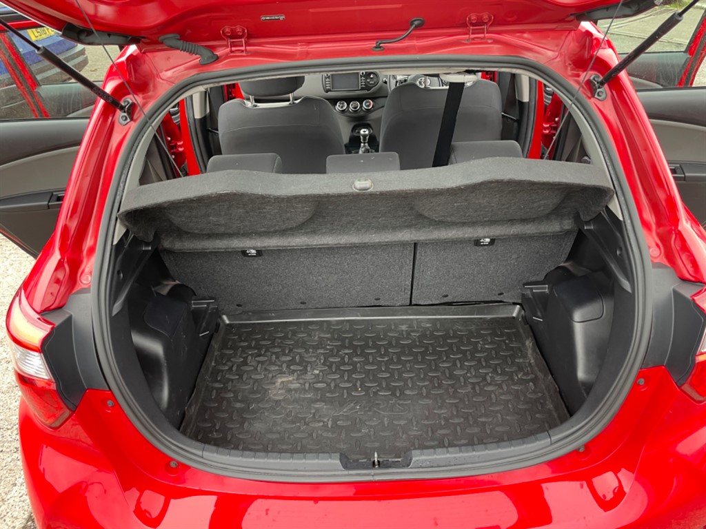 Used Toyota Yaris 2019 for sale - 76466619: Photo 11