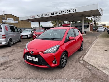 Used Toyota Yaris 2019 for sale - 76466619: Photo