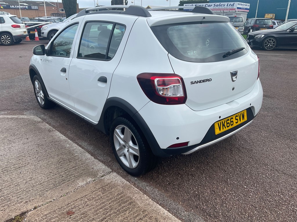 Used Dacia Sandero 2016 for sale - 76316948: Photo 4