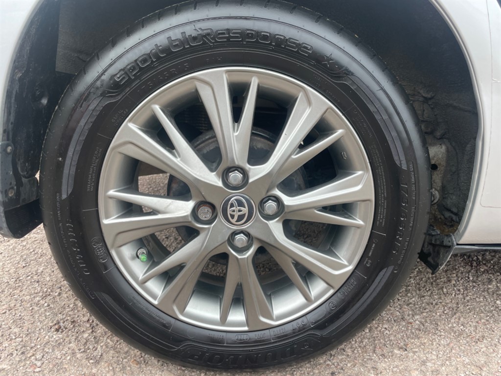 Used Toyota Yaris 2017 for sale - 77326574: Photo 18