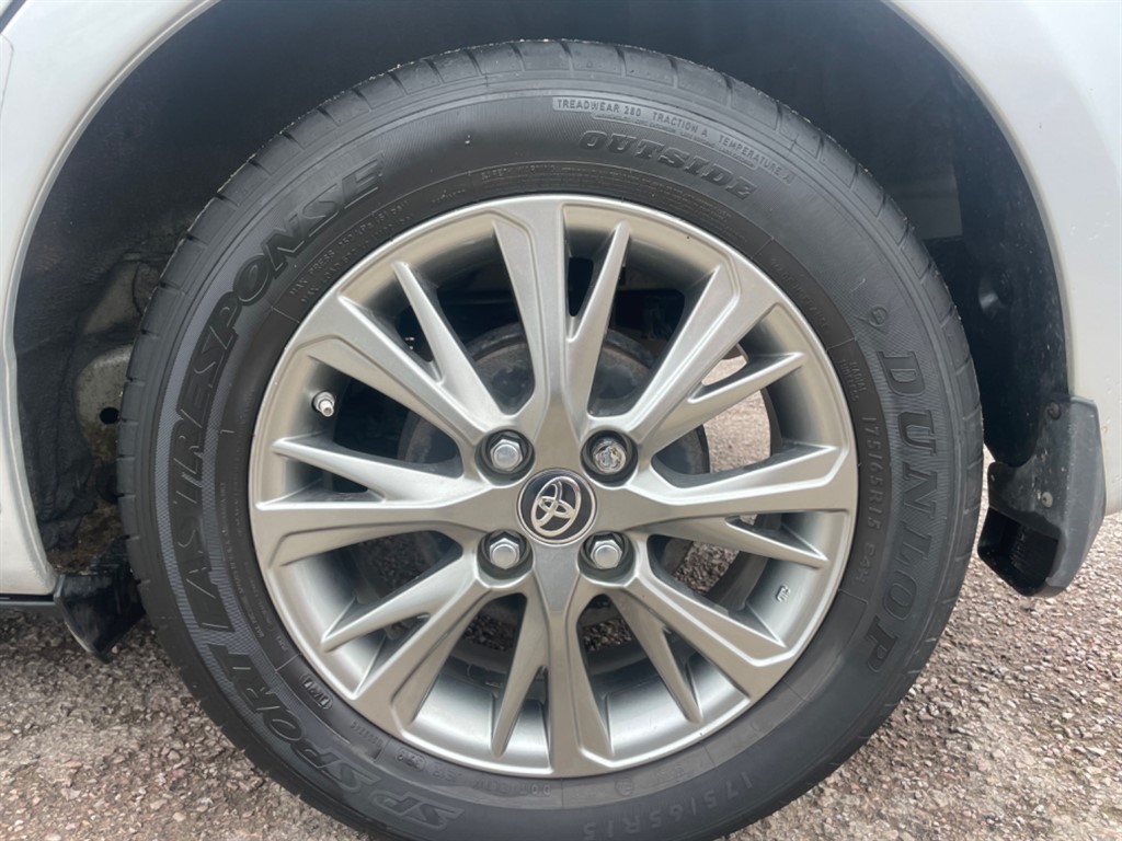 Used Toyota Yaris 2017 for sale - 77326574: Photo 19