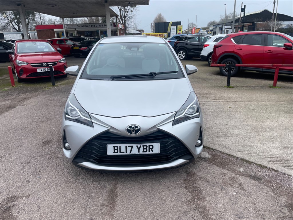 Used Toyota Yaris 2017 for sale - 77326574: Photo 2