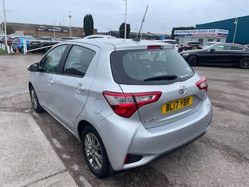 Used Toyota Yaris 2017 for sale - 77326574: Photo