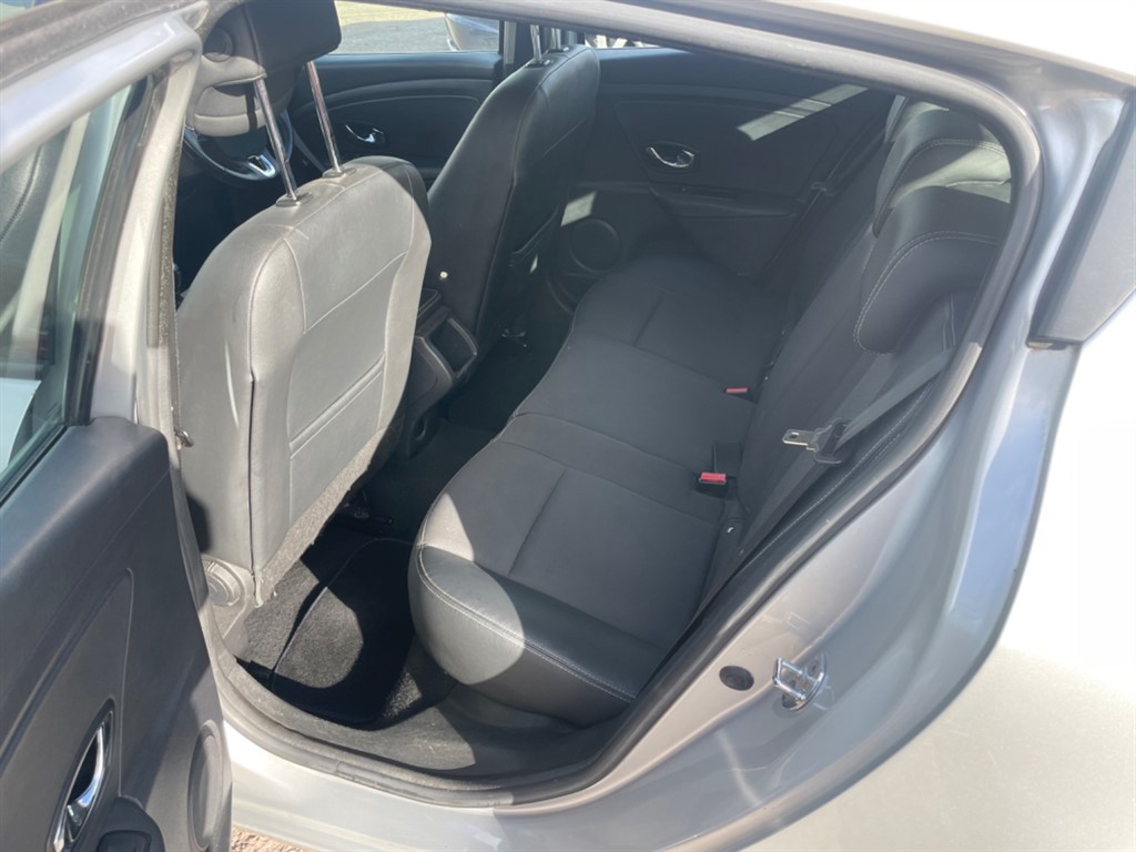 Used Renault Megane 2015 for sale - 78014885: Photo 9